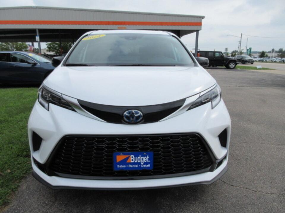 used 2024 Toyota Sienna car, priced at $45,990