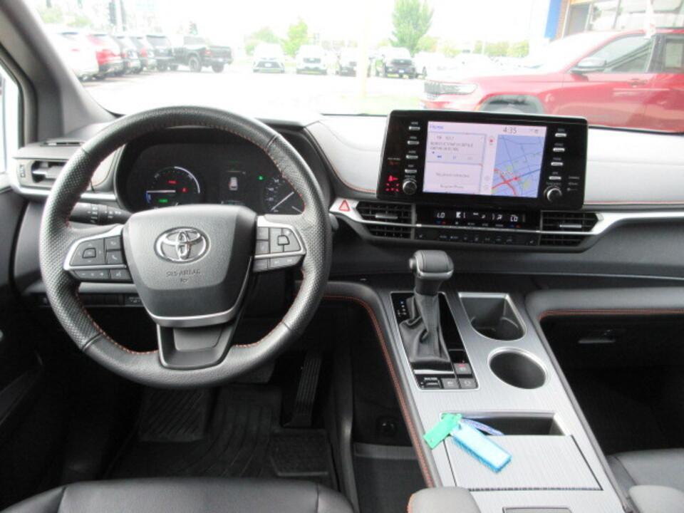 used 2024 Toyota Sienna car, priced at $45,990