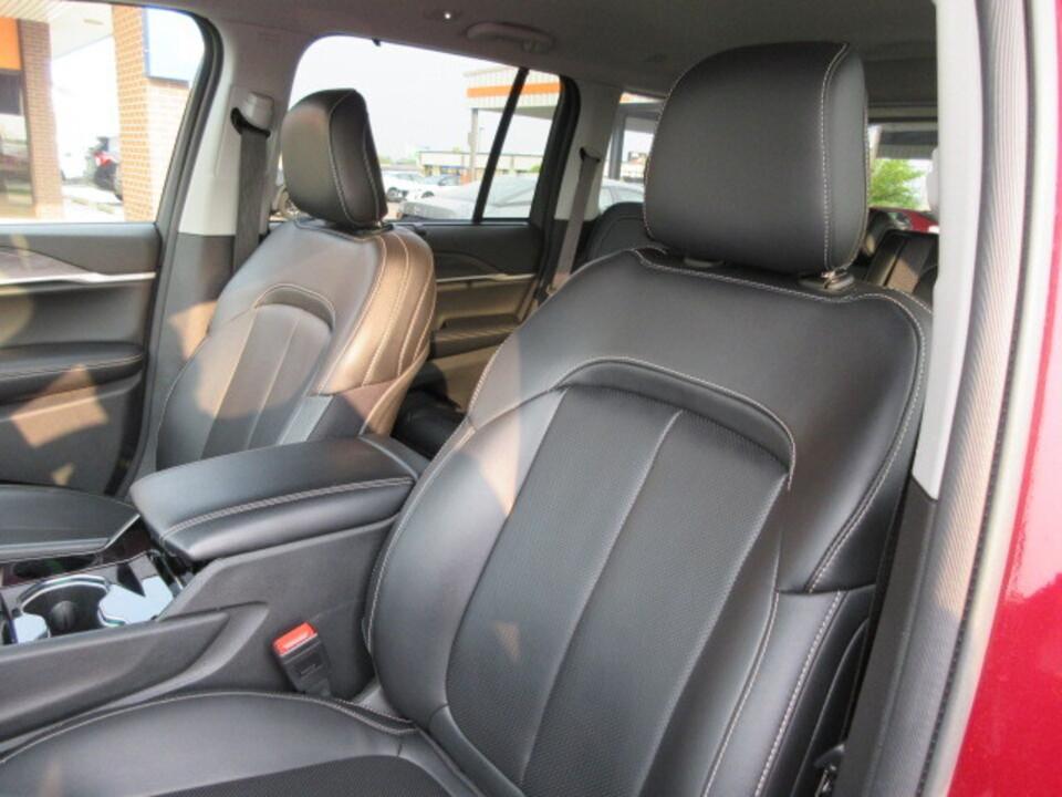 used 2023 Jeep Grand Cherokee car, priced at $33,490