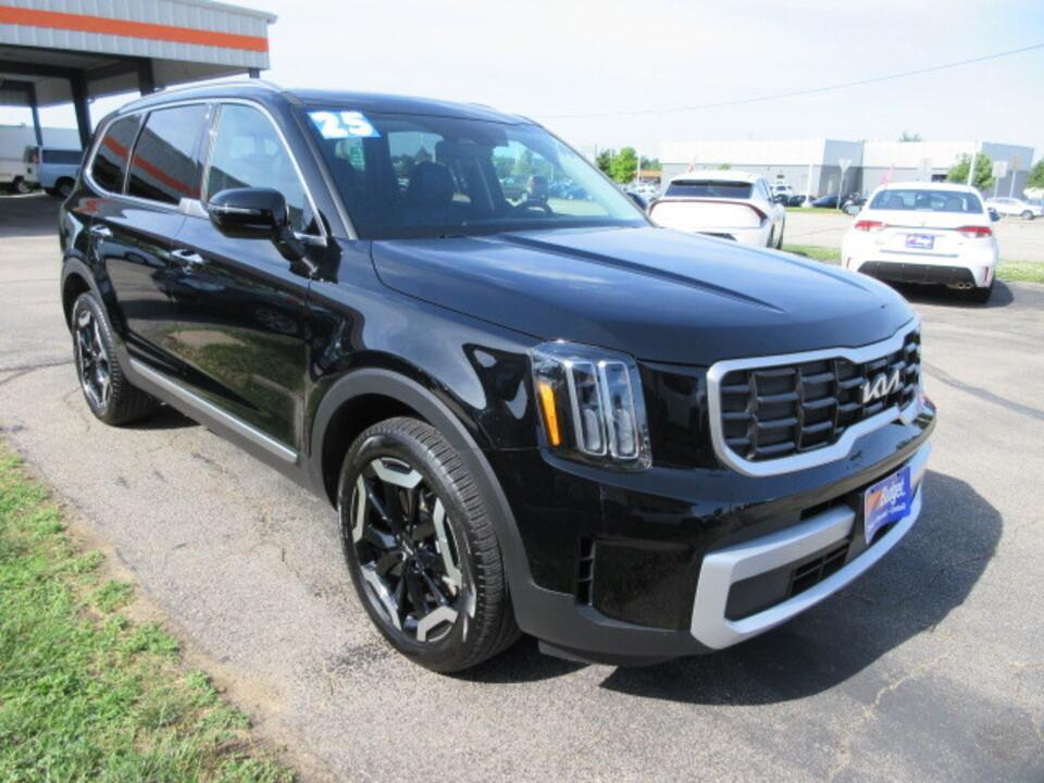 used 2025 Kia Telluride car, priced at $39,990