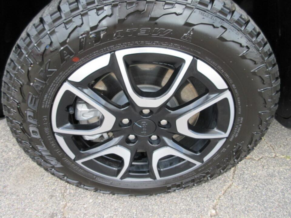 used 2024 Jeep Compass car, priced at $26,990