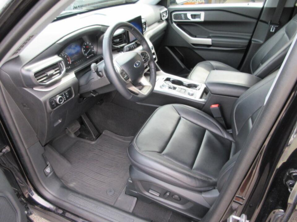 used 2024 Ford Explorer car, priced at $34,990