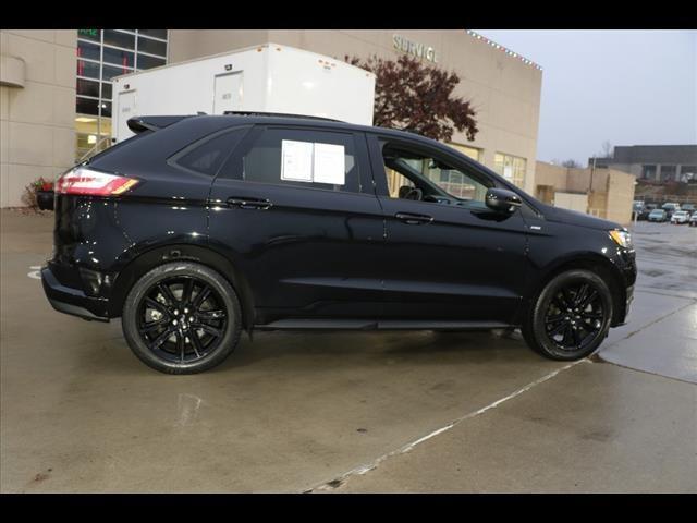 used 2022 Ford Edge car, priced at $30,000