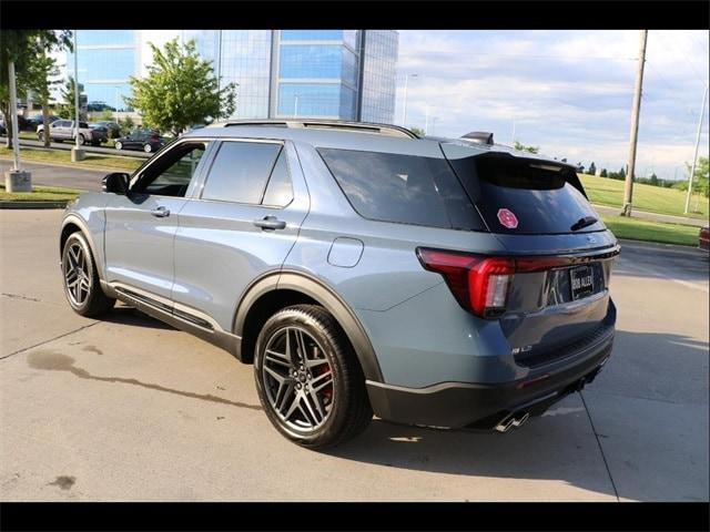 new 2025 Ford Explorer car, priced at $57,541