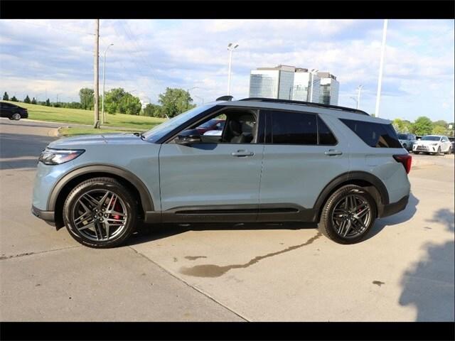 new 2025 Ford Explorer car, priced at $57,541