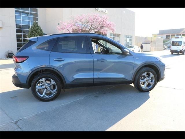 new 2025 Ford Escape car, priced at $32,379