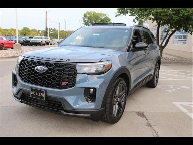 new 2025 Ford Explorer car, priced at $60,680