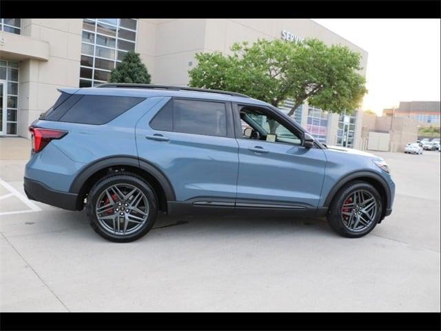 new 2025 Ford Explorer car, priced at $60,680