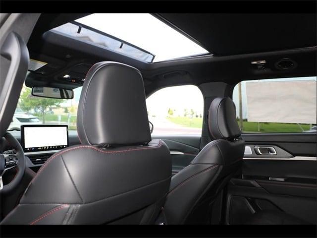 new 2025 Ford Explorer car, priced at $60,680