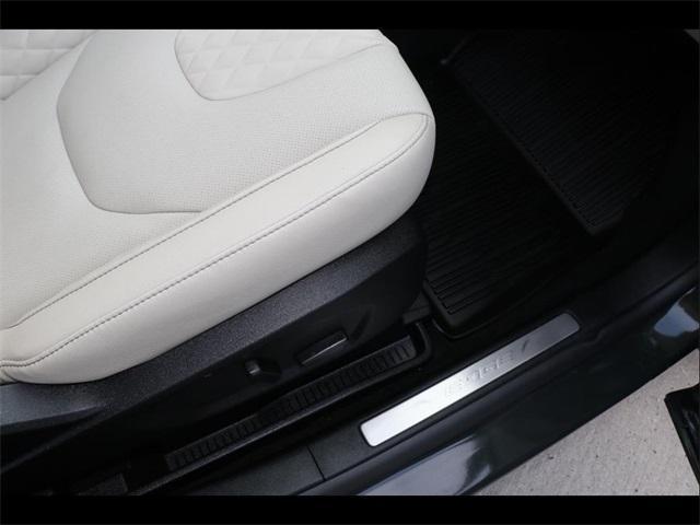 used 2024 Ford Edge car, priced at $35,768