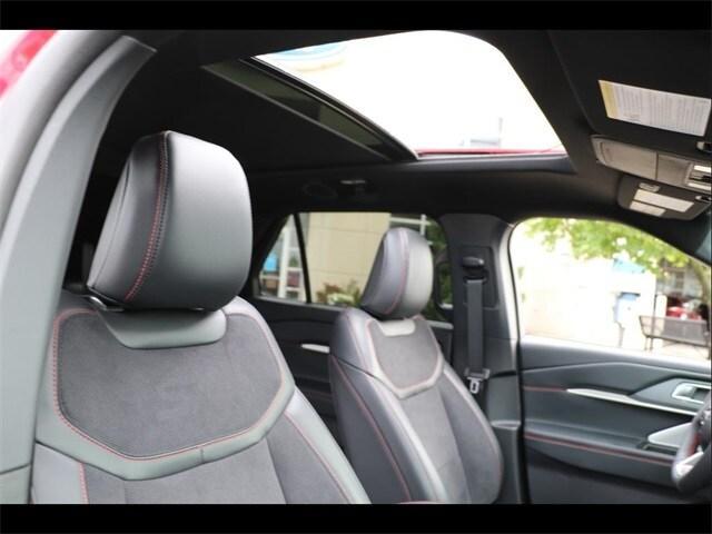 new 2025 Ford Explorer car