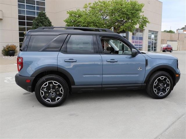 new 2025 Ford Bronco Sport car, priced at $42,975