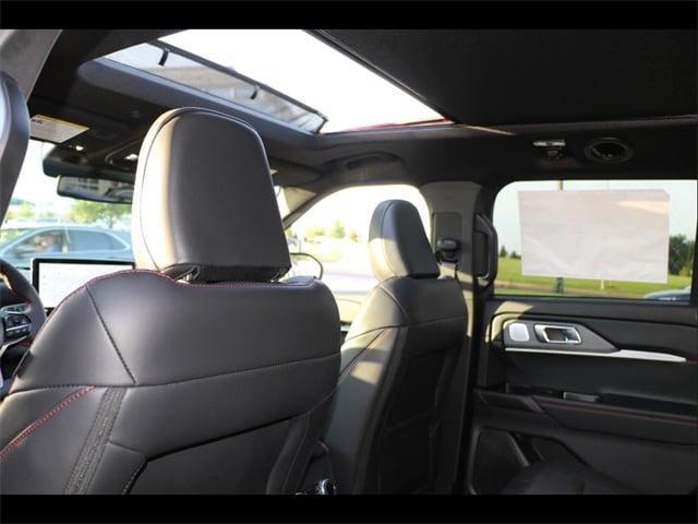 new 2025 Ford Explorer car