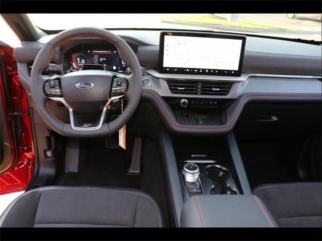new 2025 Ford Explorer car