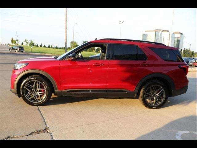 new 2025 Ford Explorer car