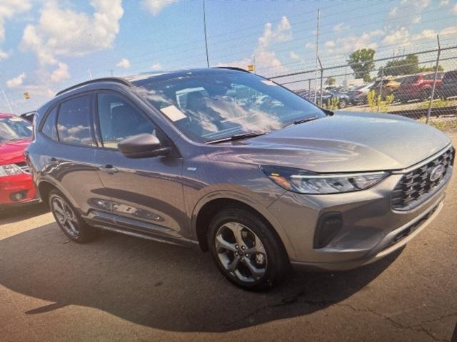 used 2023 Ford Escape car, priced at $26,987