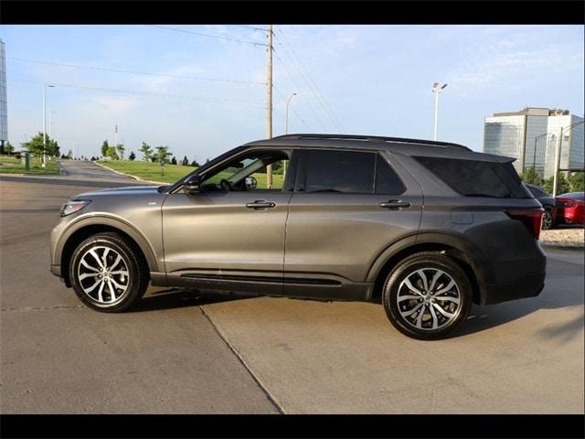 new 2025 Ford Explorer car, priced at $47,545
