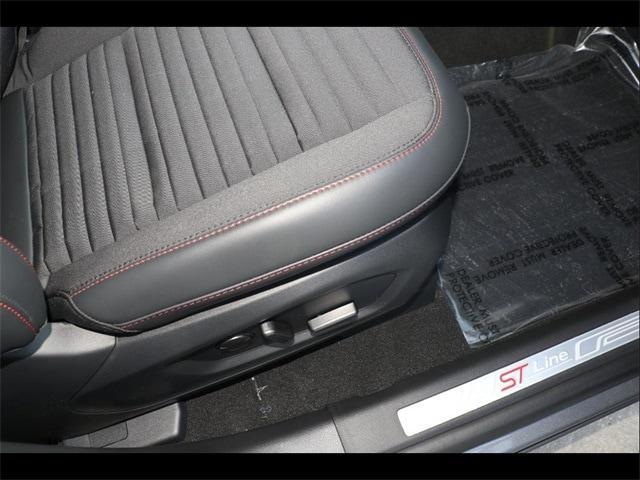 new 2025 Ford Explorer car, priced at $47,545