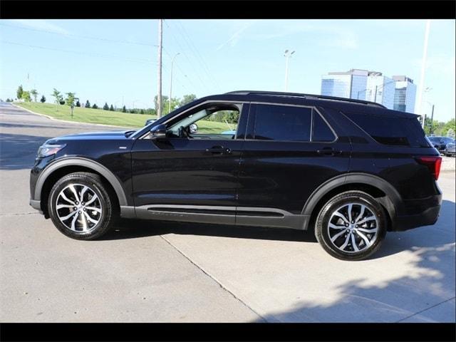 new 2025 Ford Explorer car, priced at $47,545