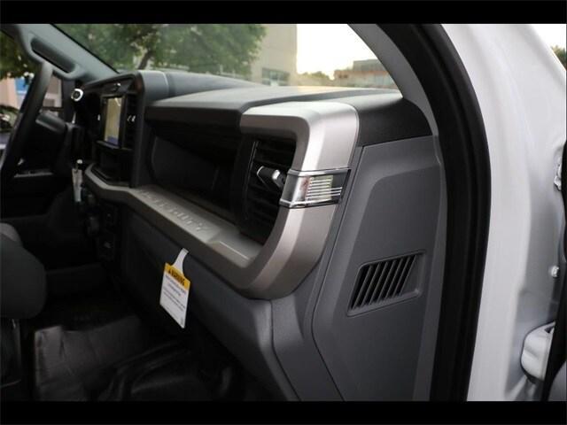 new 2025 Ford F-450 car, priced at $75,215