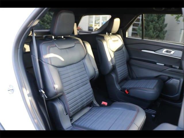 new 2025 Ford Explorer car, priced at $49,906