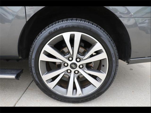 used 2020 Ford Expedition Max car, priced at $40,000