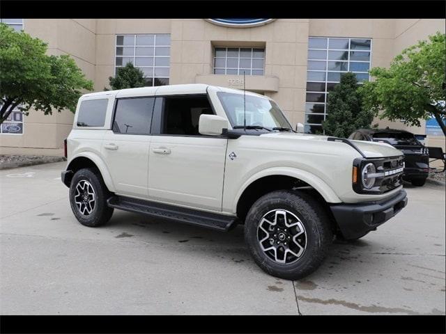 new 2025 Ford Bronco car, priced at $52,525