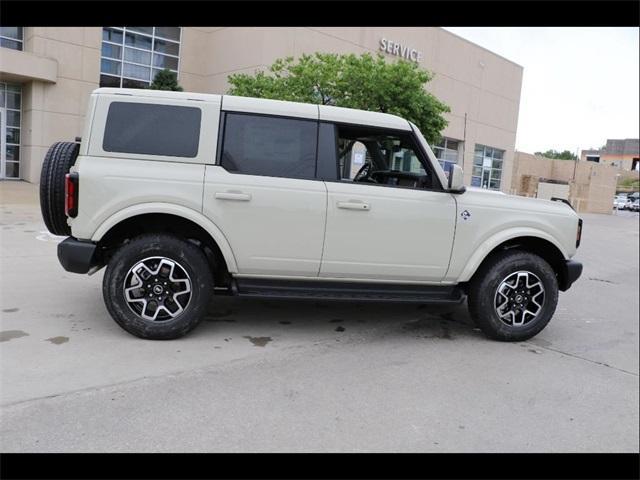 new 2025 Ford Bronco car, priced at $52,525