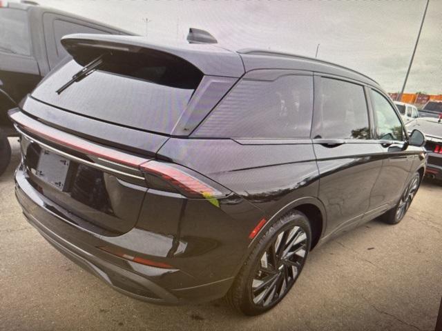 used 2024 Lincoln Nautilus car, priced at $52,754