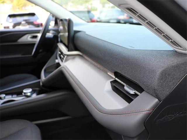 new 2025 Ford Explorer car, priced at $41,611