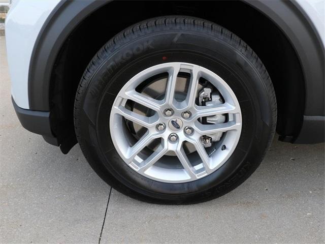 new 2025 Ford Explorer car, priced at $41,611