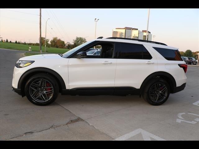 new 2025 Ford Explorer car, priced at $60,590