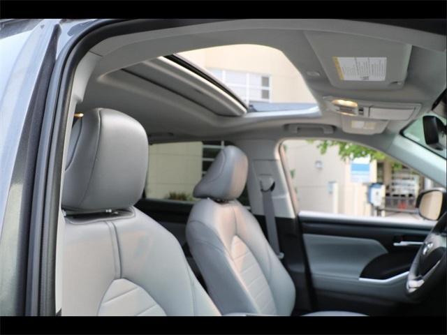 used 2024 Toyota Highlander car, priced at $42,980