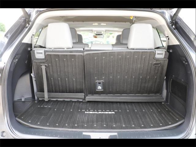 used 2024 Toyota Highlander car, priced at $42,980