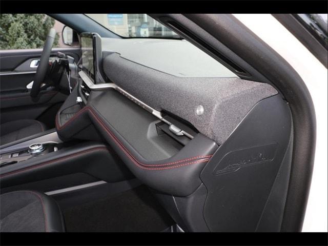 new 2025 Ford Explorer car, priced at $60,980