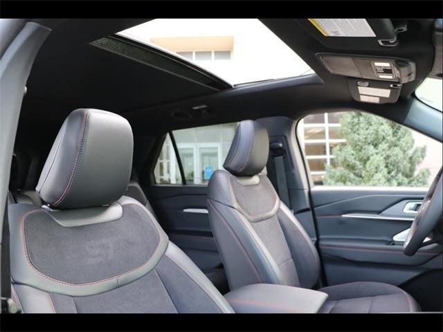 new 2025 Ford Explorer car, priced at $60,980