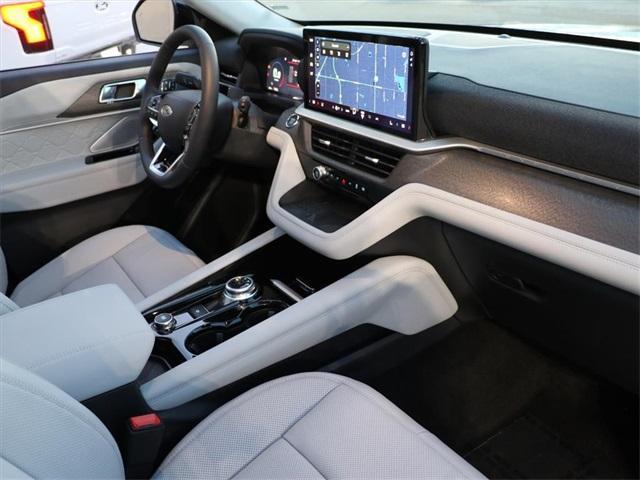 new 2025 Ford Explorer car