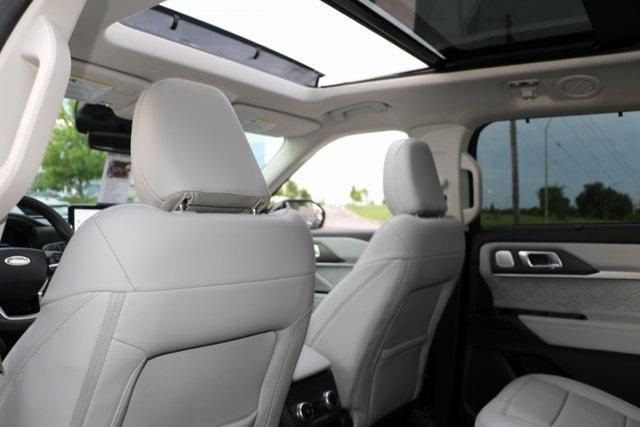 used 2025 Ford Explorer car, priced at $51,964