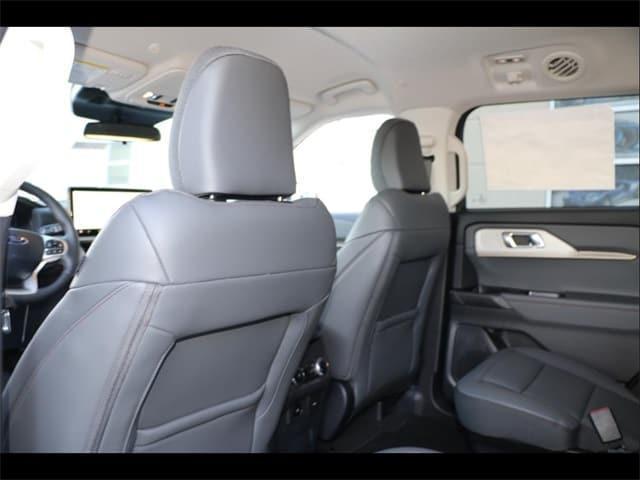 new 2025 Ford Explorer car, priced at $48,335