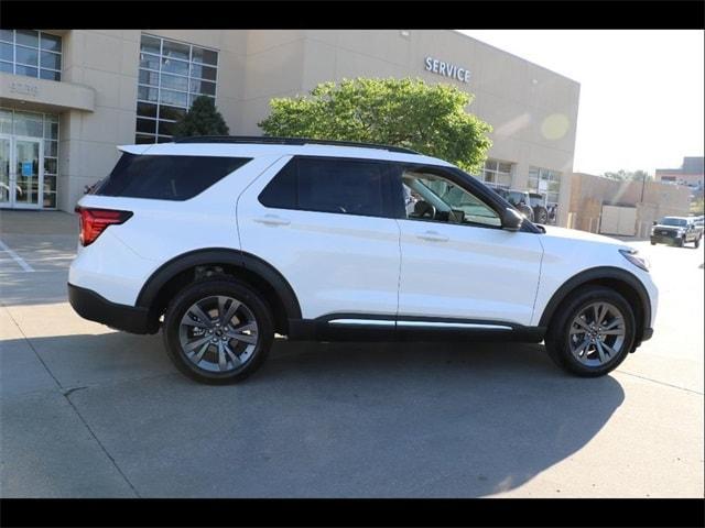 new 2025 Ford Explorer car, priced at $48,335
