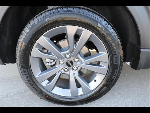 new 2025 Ford Explorer car, priced at $48,335