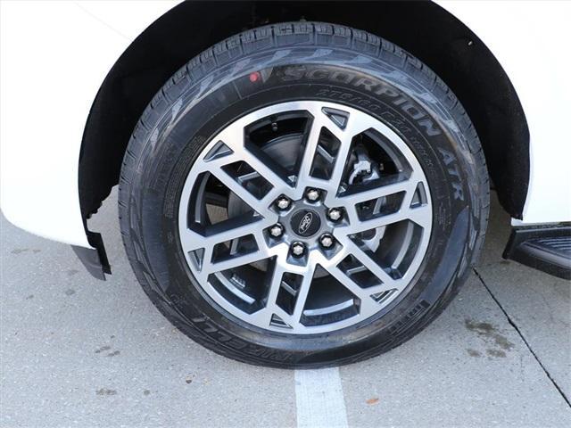 new 2025 Ford Expedition car, priced at $73,340