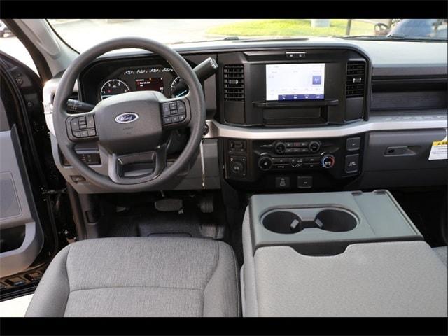 new 2025 Ford F-450 car, priced at $75,215