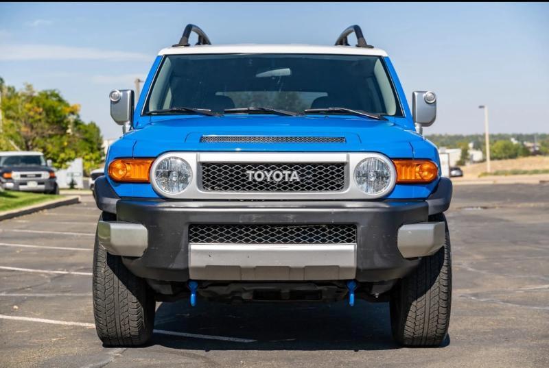 used 2007 Toyota FJ Cruiser car, priced at $25,695