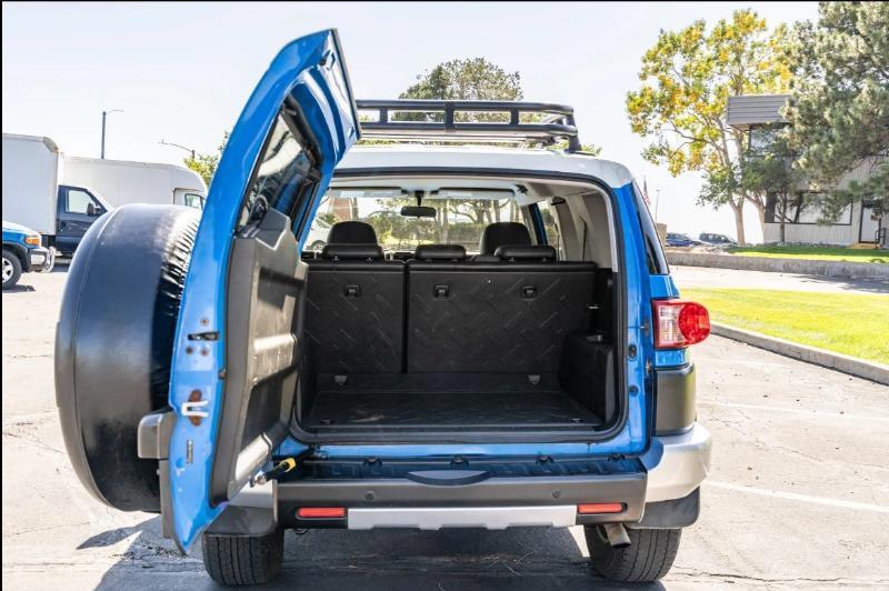 used 2007 Toyota FJ Cruiser car, priced at $28,988