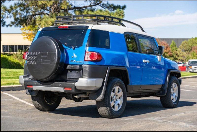 used 2007 Toyota FJ Cruiser car, priced at $25,695