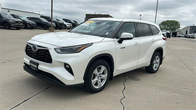 used 2021 Toyota Highlander Hybrid car, priced at $36,490