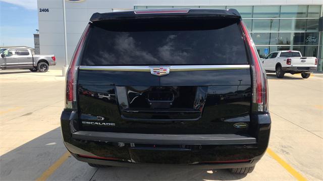 used 2018 Cadillac Escalade car, priced at $40,390