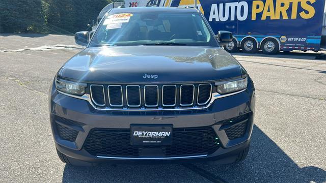 used 2024 Jeep Grand Cherokee car, priced at $39,290