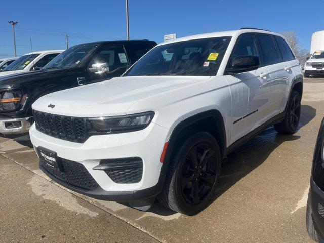 used 2023 Jeep Grand Cherokee car, priced at $33,990